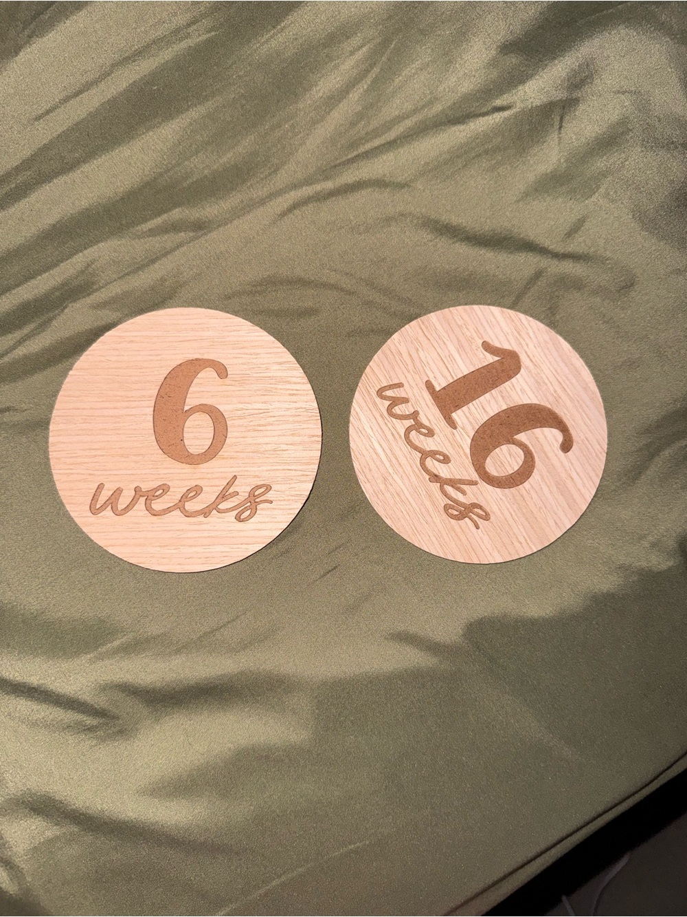 Baby Milestone Wooden Discs - 6, 12, 16, & 32 Weeks